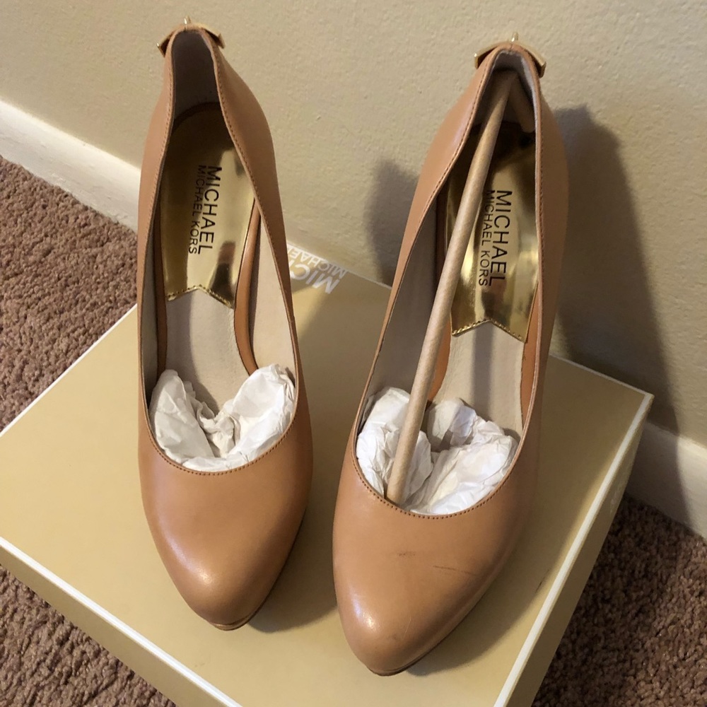 Beige Michael Kors heels in leather in size 7,5